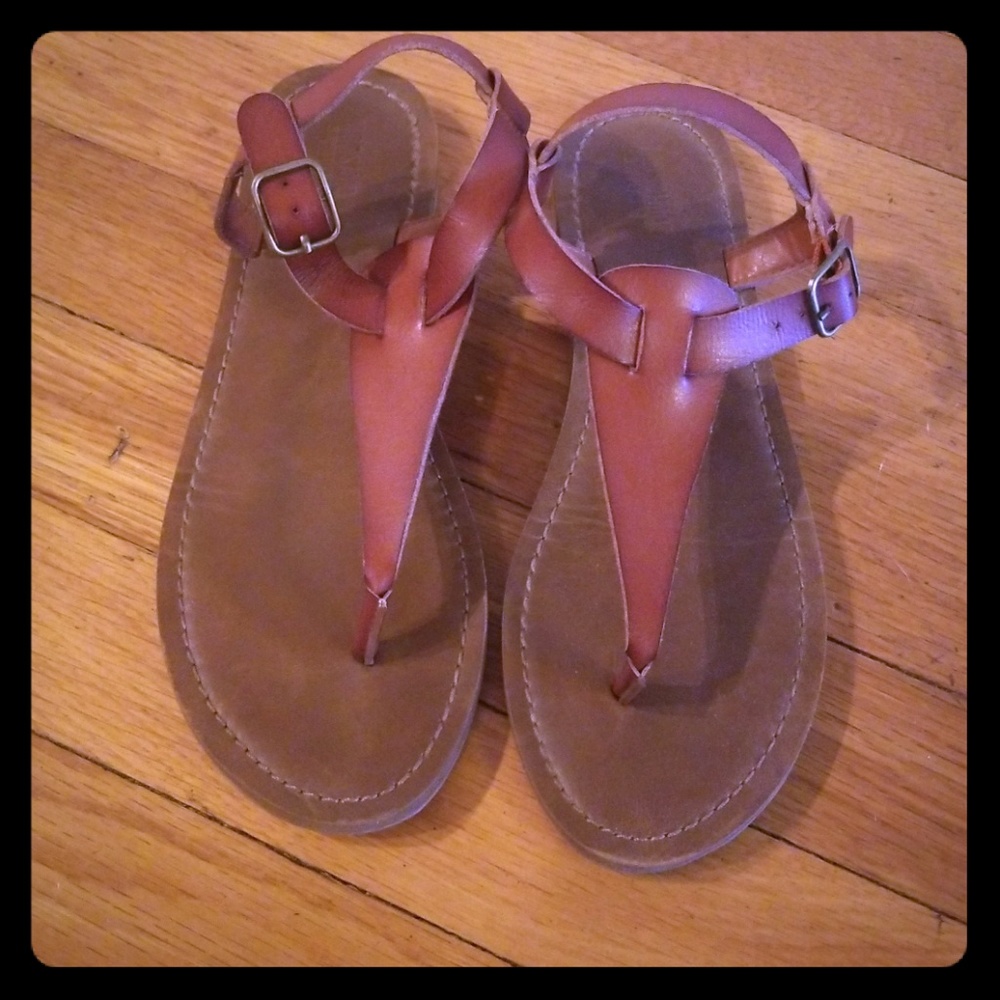 Thong sandals